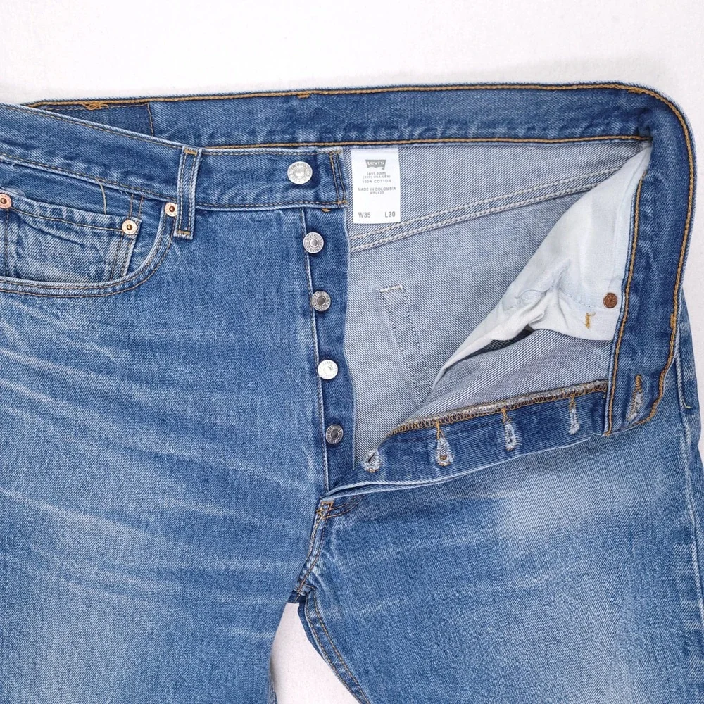 Vintage Levis 501 Original Fit Mens Jeans 34x28 Medium Wash Blue Denim Y2K